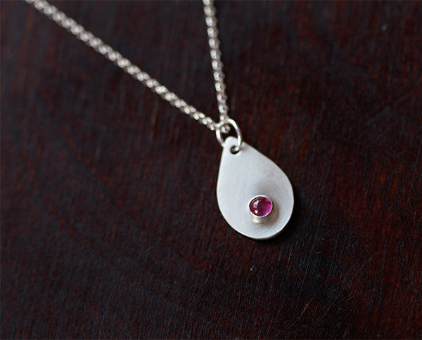 Teardrop Personalized Pendant Necklace (S0344)