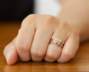 14k Yellow Gold Band Set with Ruby (S0600)