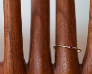 14k Yellow Gold Band Set with Ruby (S0600)