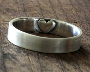 Secret heart womans ring (S0249)